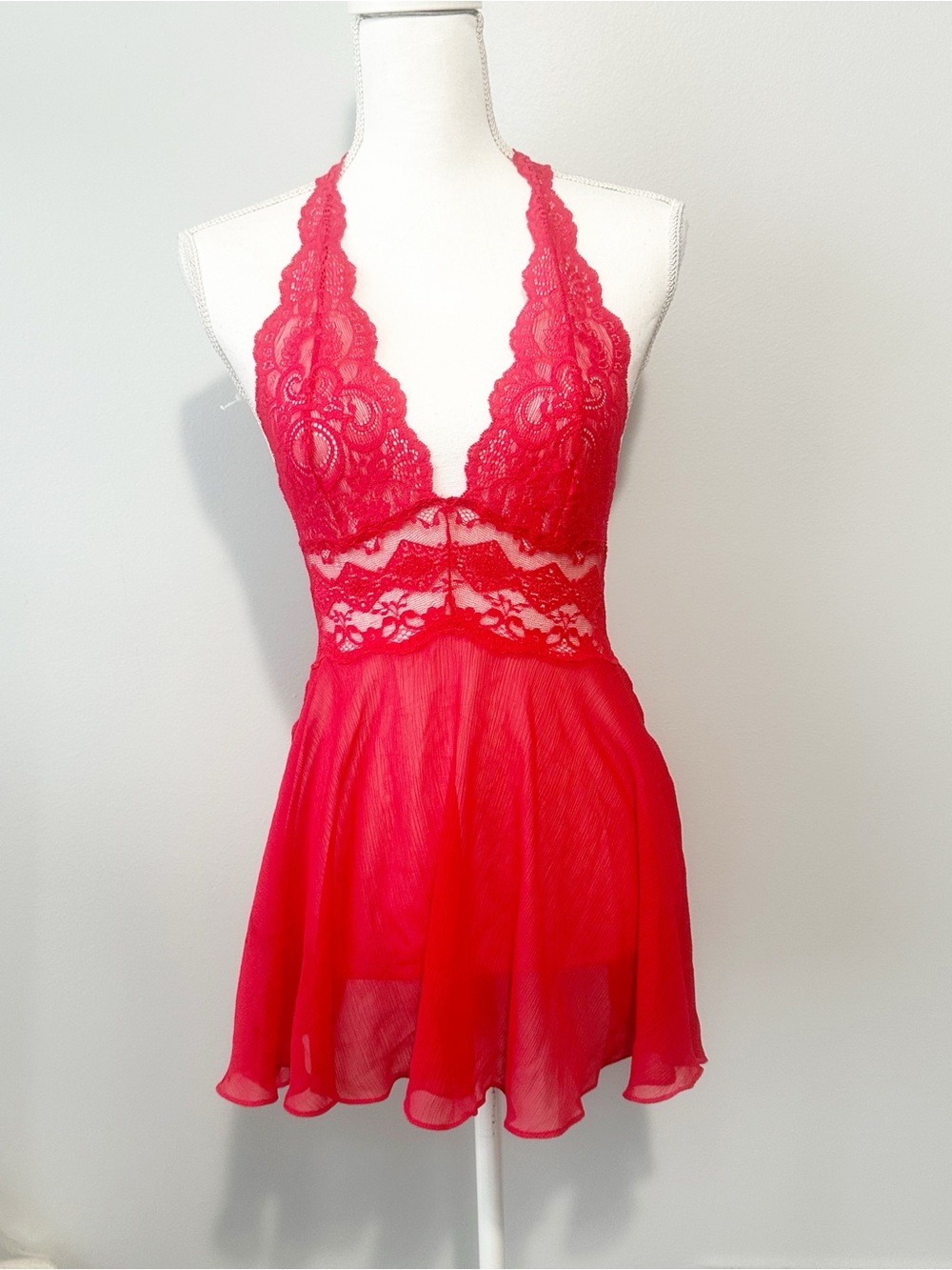 Victoria's Secret Red Lace Halter Chemise sexy nightie slip dress small vintage
